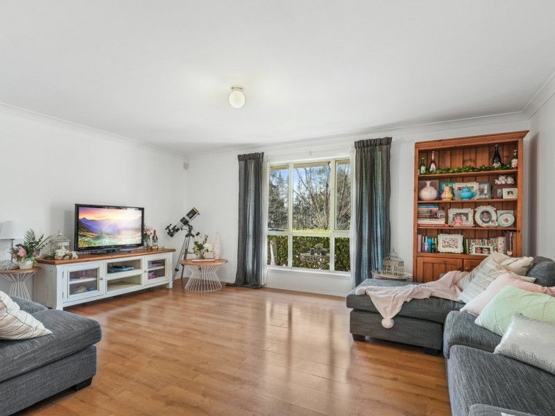21 Glenfield Drive, Currans Hill NSW 2567