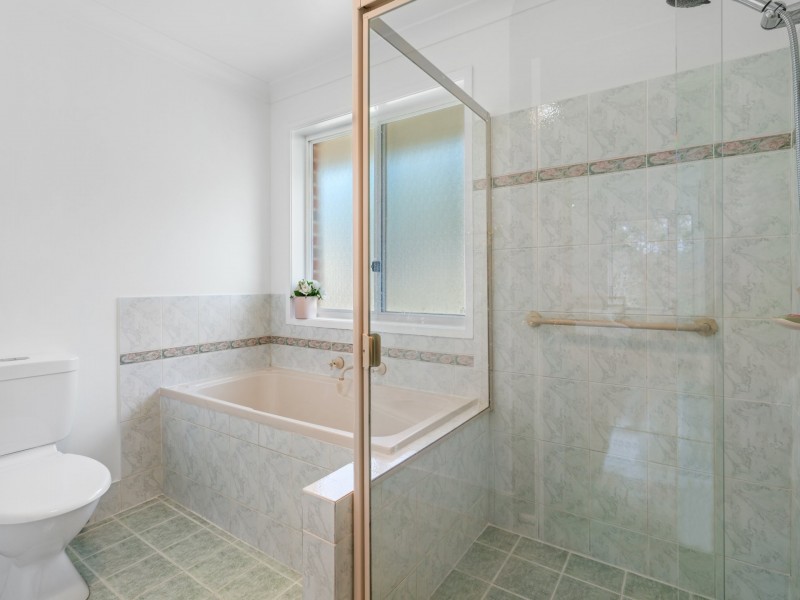 21 Glenfield Drive, Currans Hill NSW 2567