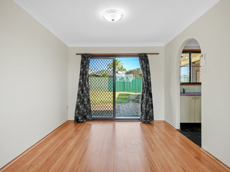 8 Bute Place, St Andrews NSW 2566
