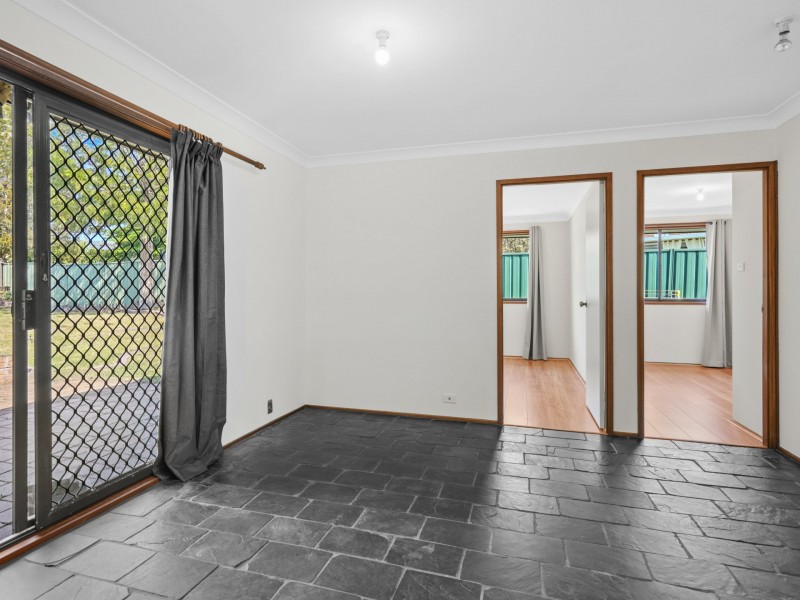 8 Bute Place, St Andrews NSW 2566