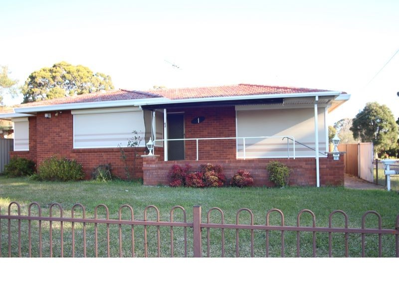 1 Suffolk Street, Ingleburn NSW 2565