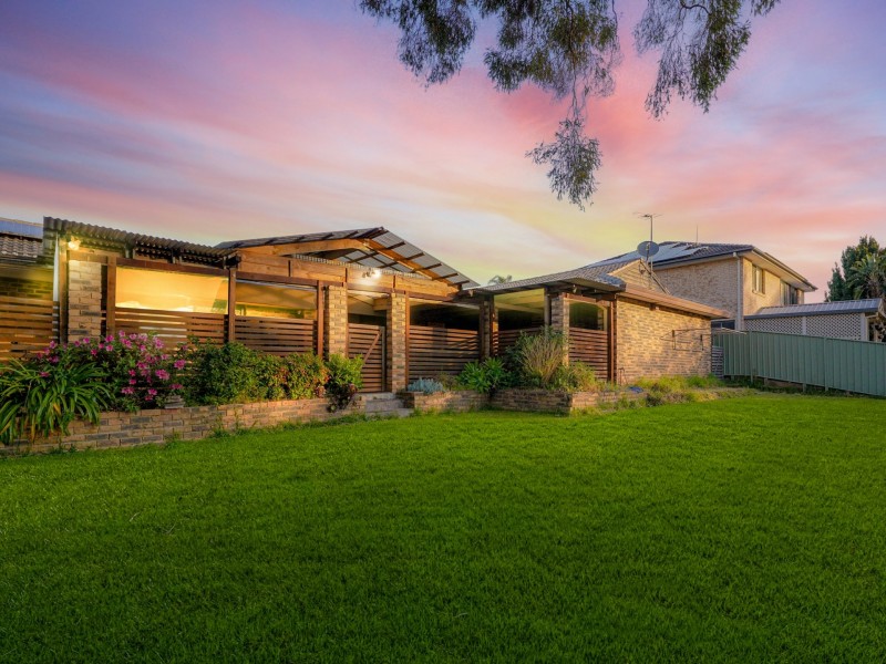 6 WARRIEWOOD STREET, Woodbine NSW 2560