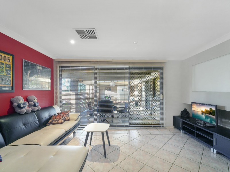 6 WARRIEWOOD STREET, Woodbine NSW 2560