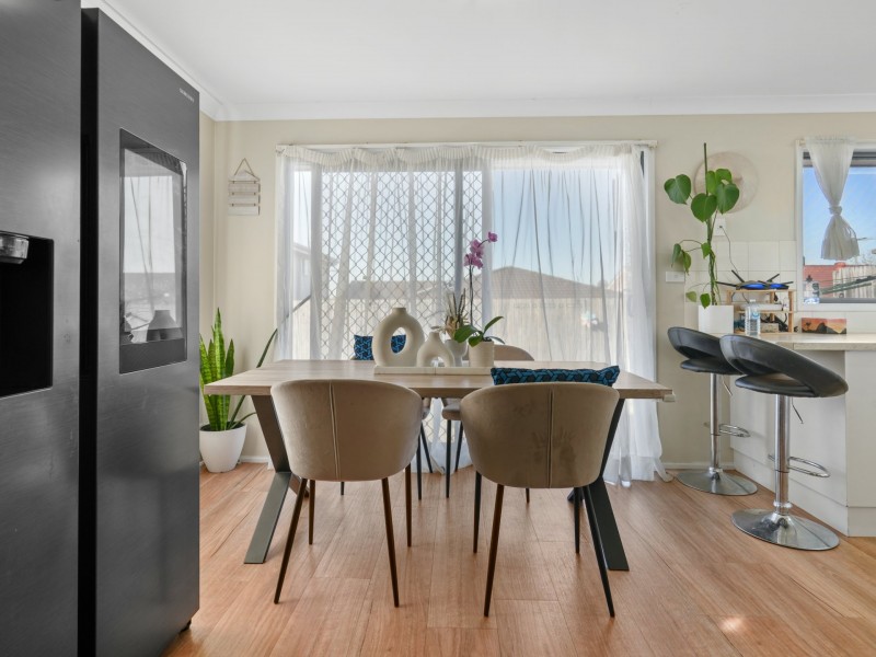 6 Lind Street, Minto NSW 2566