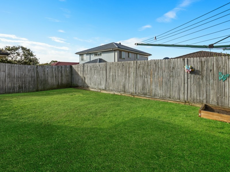 6 Lind Street, Minto NSW 2566