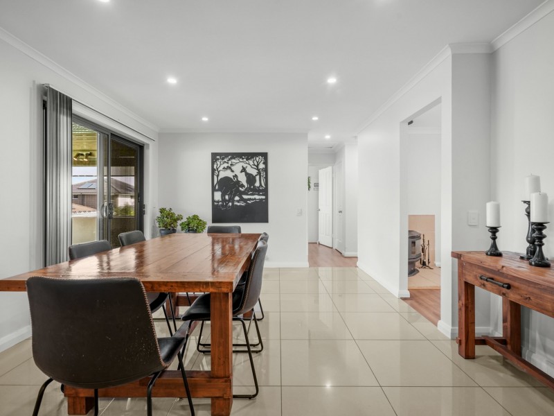 10 Leven Place, St Andrews NSW 2566