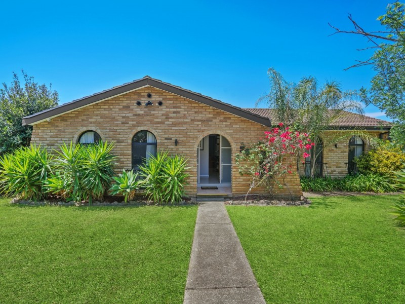 53 Bannockburn Avenue, St Andrews NSW 2566