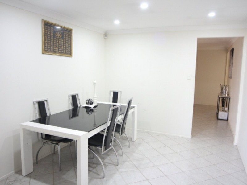 7 Chienti Place, Prestons NSW 2170