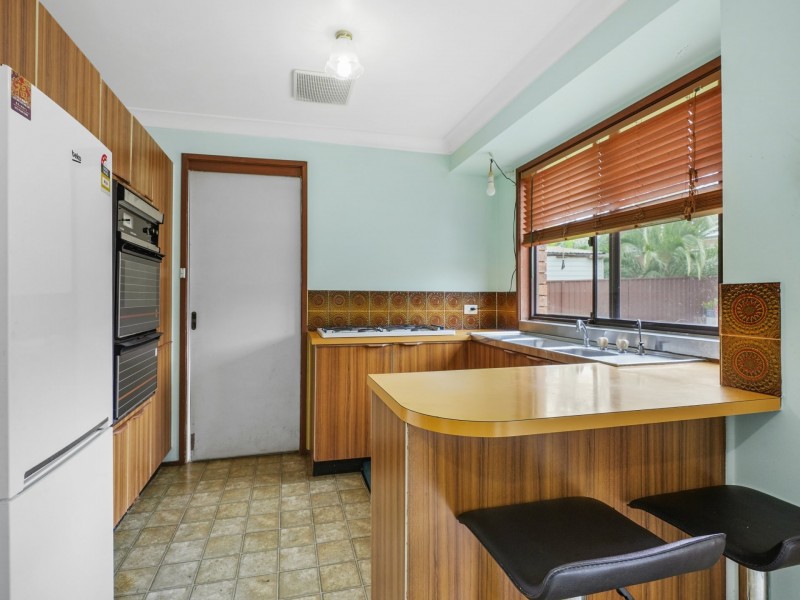 18 Randall Avenue, Minto NSW 2566