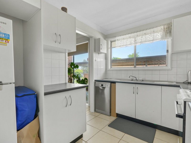 1/23 Second Avenue, Macquarie Fields NSW 2564