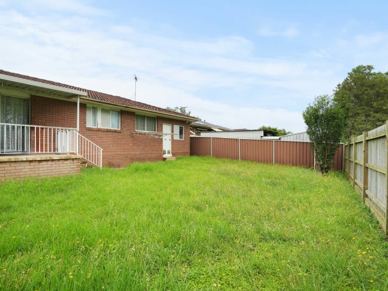 23 Wheeler Place, Minto NSW 2566