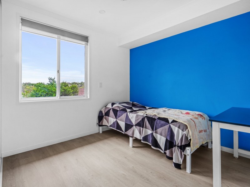 4 Westland Close, Raby NSW 2566