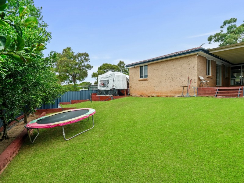 4 Westland Close, Raby NSW 2566