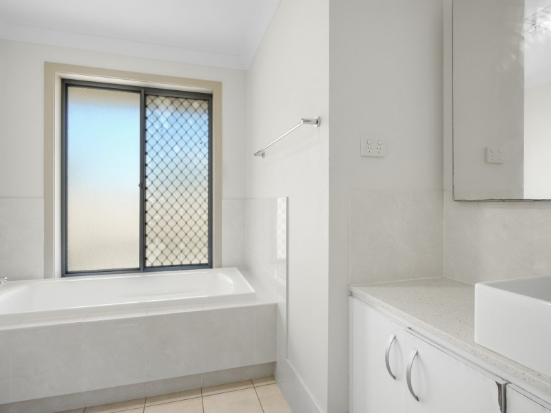 30B Guernsey Avenue, Minto NSW 2566