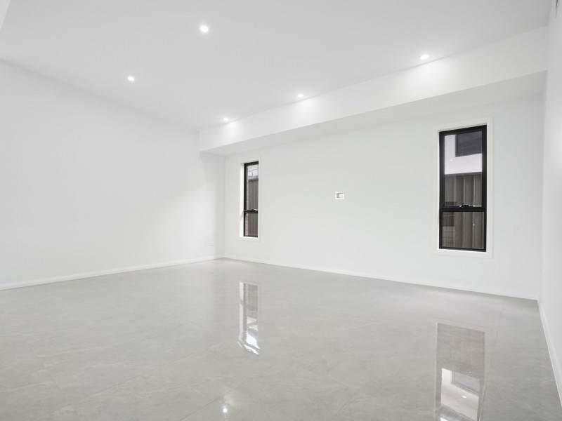 10 Meeson Street, Claymore NSW 2559