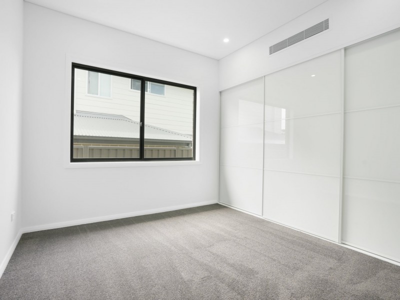 10 Meeson Street, Claymore NSW 2559