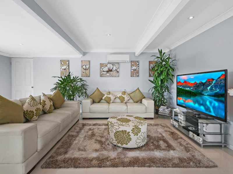 55 Aberfeldy Cres, St Andrews NSW 2566