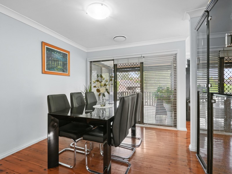 55 Aberfeldy Cres, St Andrews NSW 2566
