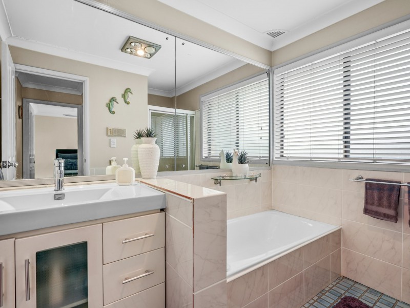 55 Aberfeldy Cres, St Andrews NSW 2566