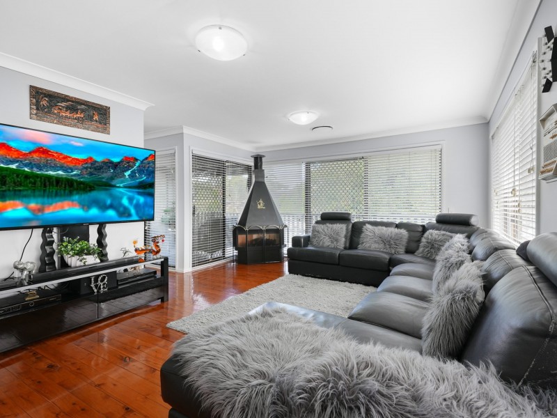 55 Aberfeldy Cres, St Andrews NSW 2566