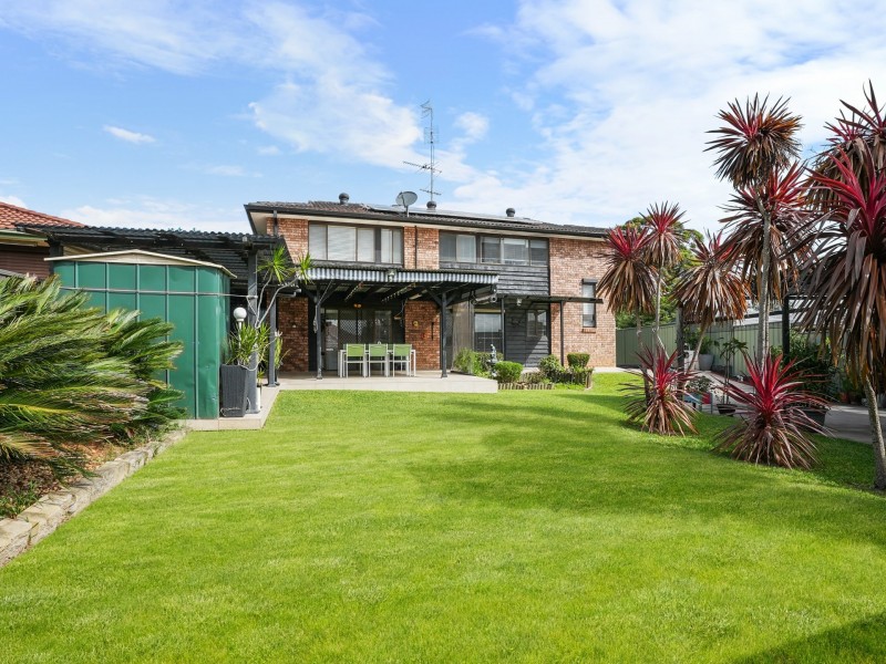 55 Aberfeldy Cres, St Andrews NSW 2566