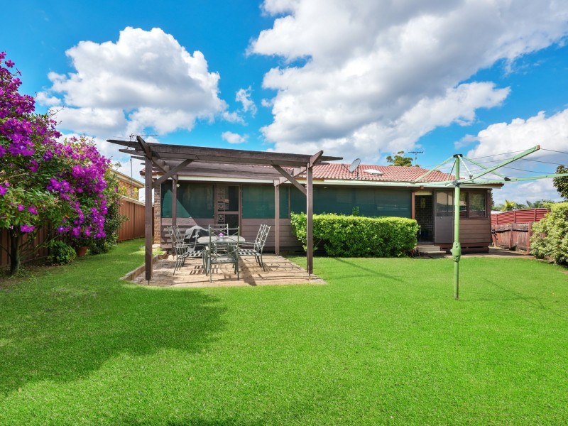 1 Leven Place, St Andrews NSW 2566