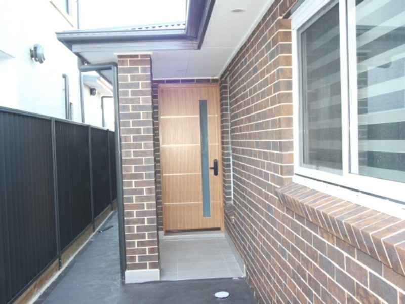 28A Solomon St, Campbelltown NSW 2560