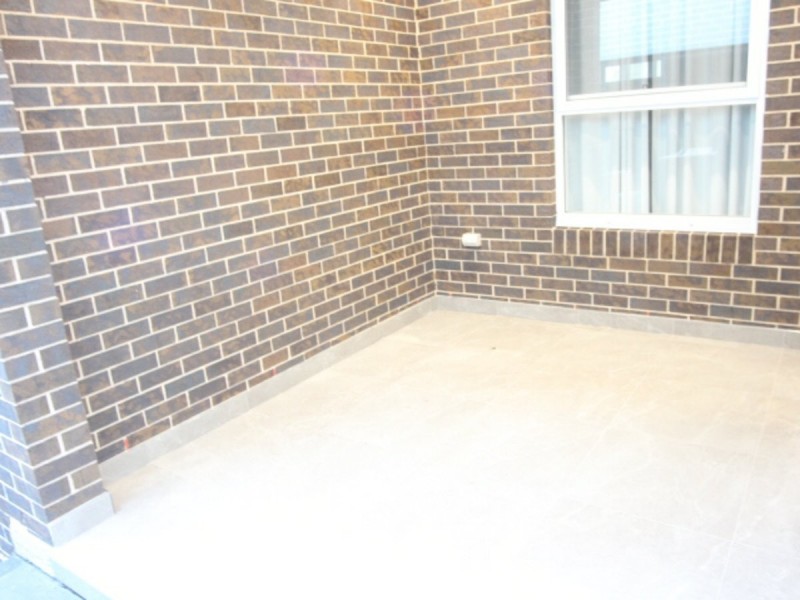 28A Solomon St, Campbelltown NSW 2560