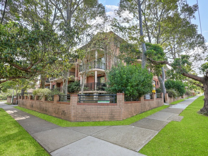 4/13 Gordon Street, Bankstown NSW 2200