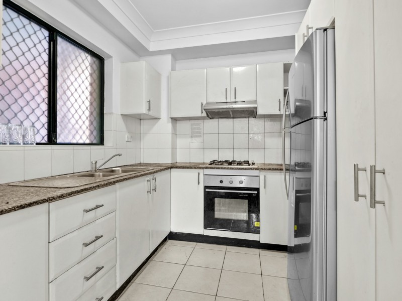 4/13 Gordon Street, Bankstown NSW 2200