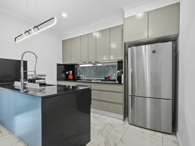 11 Botany Street, Gregory Hills NSW 2557