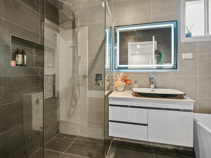 11 Botany Street, Gregory Hills NSW 2557