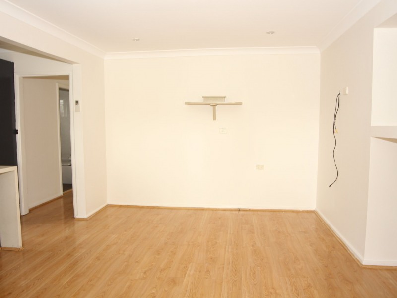 8 Paper Bark Place, Macquarie Fields NSW 2564