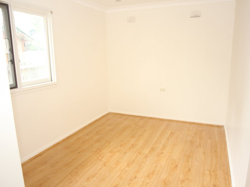 8 Paper Bark Place, Macquarie Fields NSW 2564
