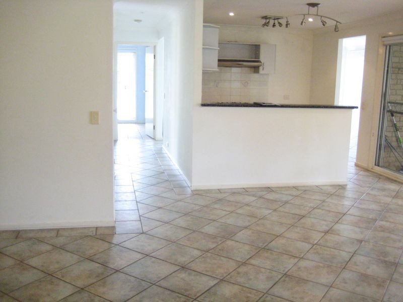 30 Downes Crescent, Currans Hill NSW 2567