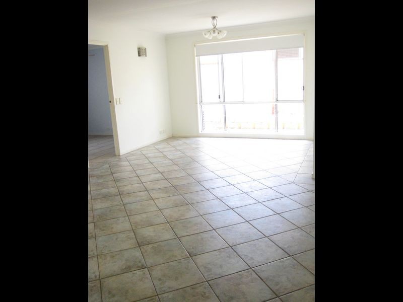 30 Downes Crescent, Currans Hill NSW 2567