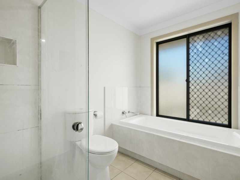 30B Guernsey Avenue, Minto NSW 2566