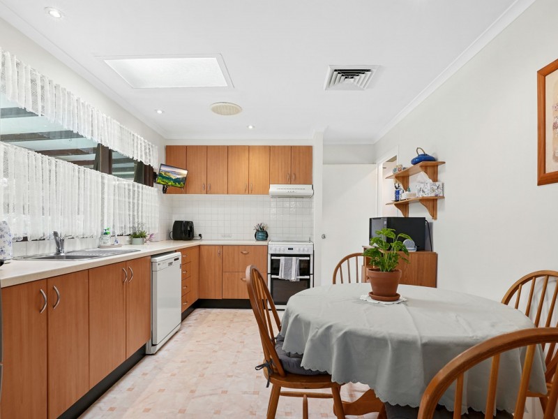 1 Leven Place, St Andrews NSW 2566