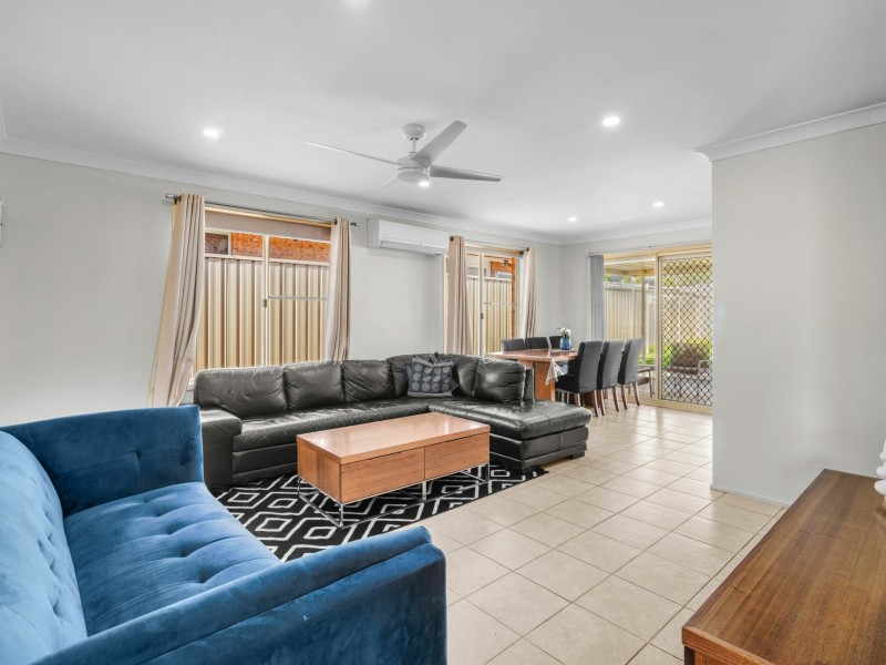6 Stockalls Place, Minto NSW 2566