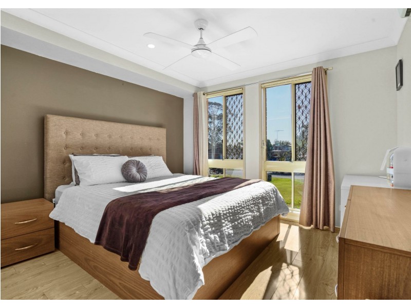 6 Stockalls Place, Minto NSW 2566