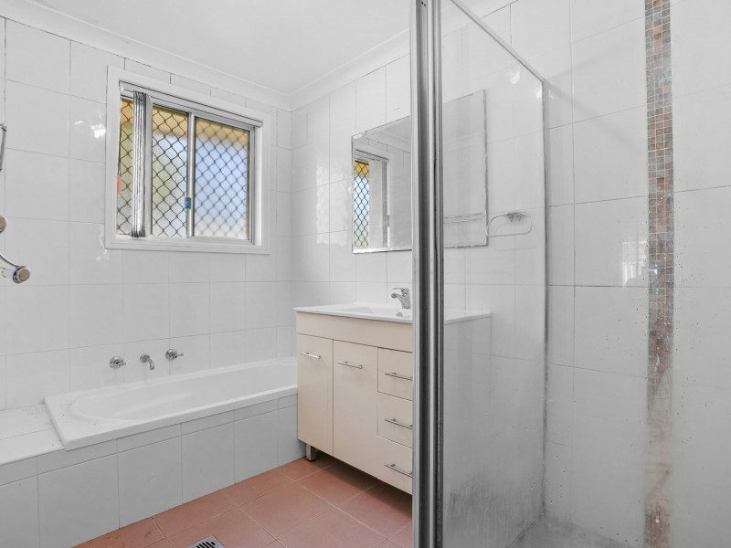 8 Cornelian Avenue, Eagle Vale NSW 2558