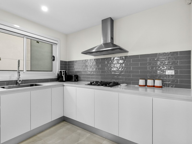 8 Chinnoks Avenue, Campbelltown NSW 2560