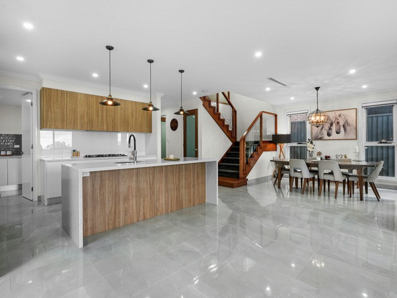 8 Chinnoks Avenue, Campbelltown NSW 2560