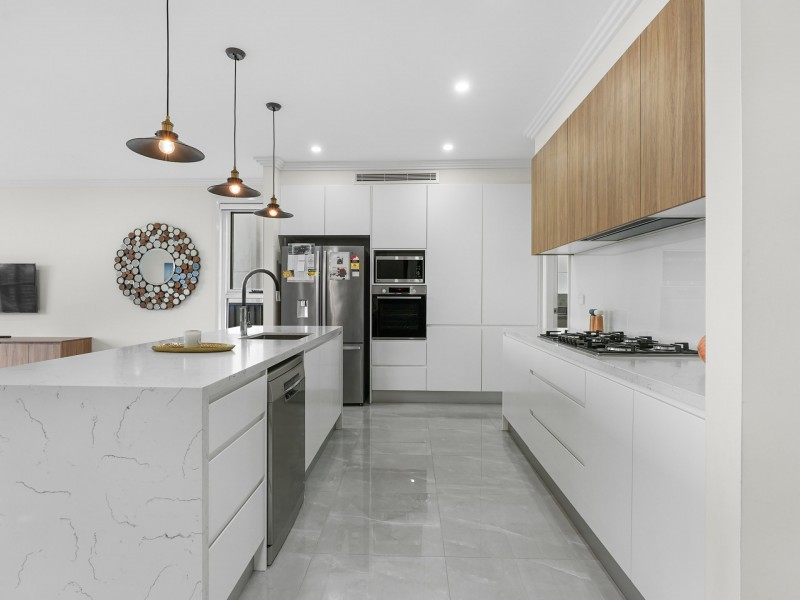 8 Chinnoks Avenue, Campbelltown NSW 2560