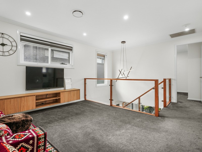 8 Chinnoks Avenue, Campbelltown NSW 2560