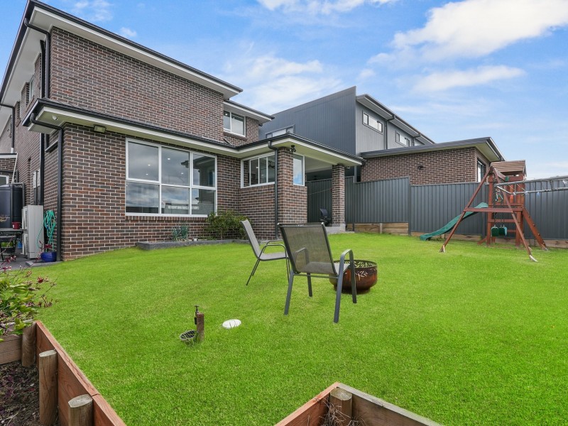 8 Chinnoks Avenue, Campbelltown NSW 2560