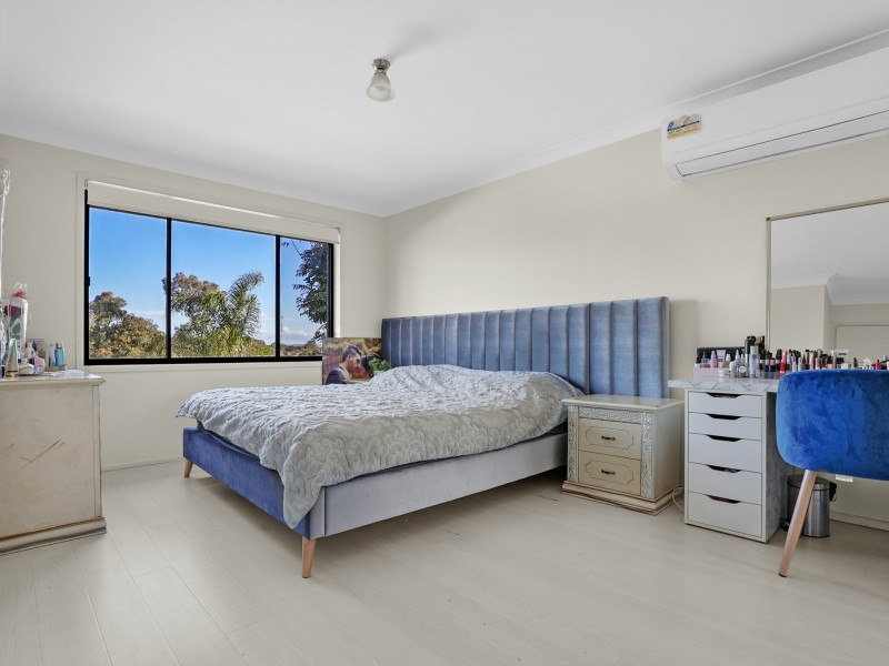 14 Clark Place, Minto NSW 2566