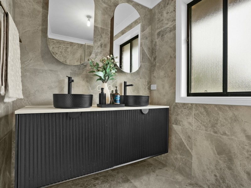 14 Clark Place, Minto NSW 2566