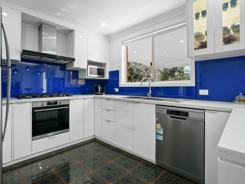 17 Petunia Place, Macquarie Fields NSW 2564
