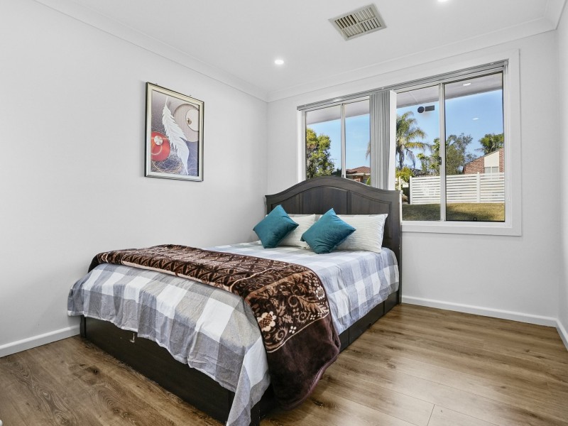 17 Petunia Place, Macquarie Fields NSW 2564